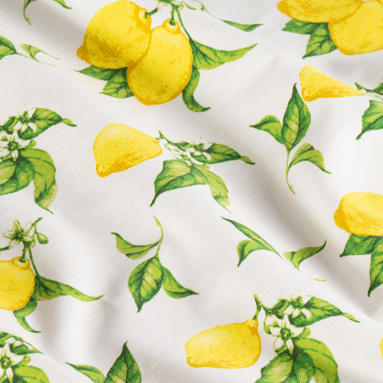 Cucina Lemons Round Tablecloth