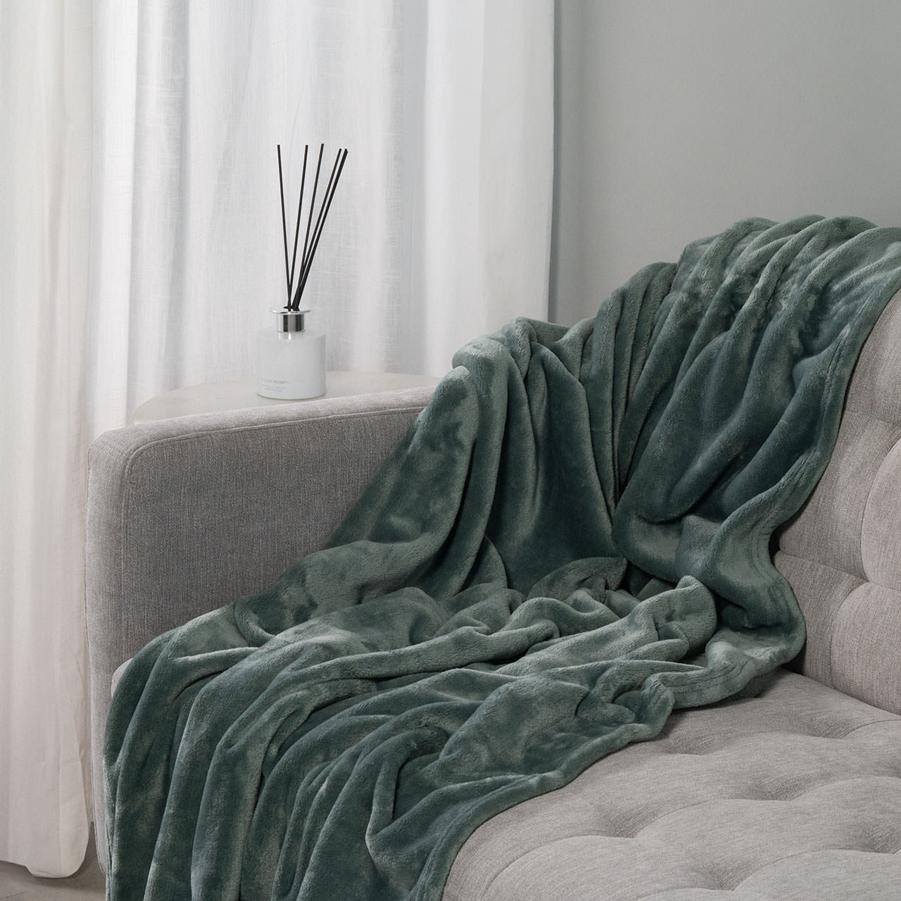 Luxe Super Soft Throw